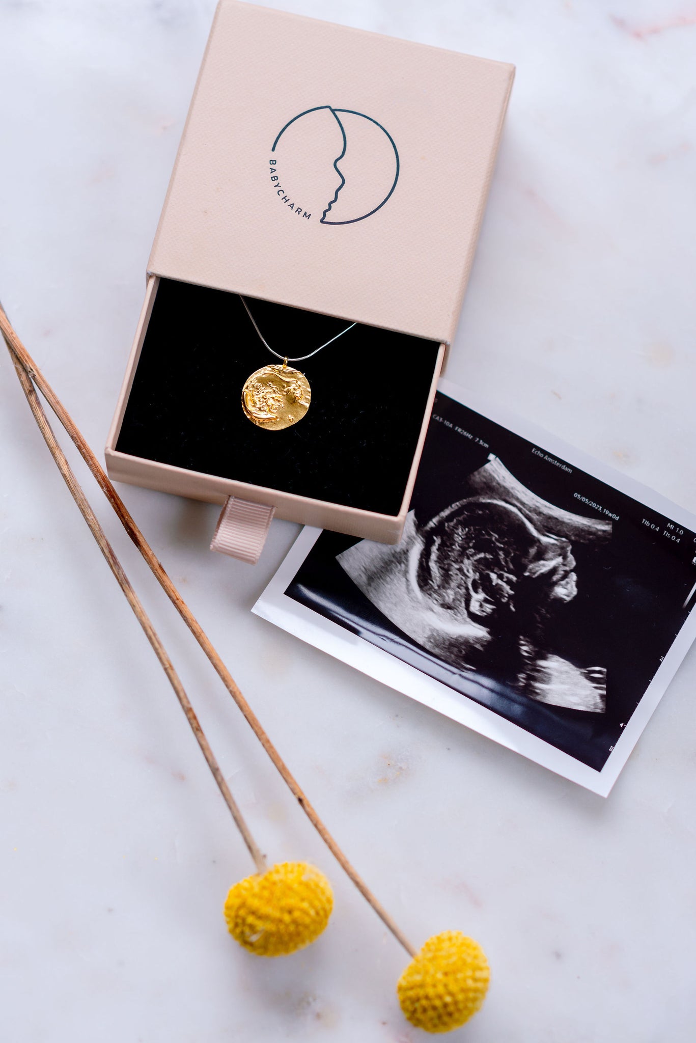 Custom ultrasound pendant necklace – personalised pregnancy keepsake jewelry handcrafted from your baby’s ultrasound scan image in sterling silver, gold-plated, or solid gold.